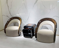 Fauteuil lounge design italien en noyer noir, fauteuil de salon en cuir et tissu, fauteuil individuel moelleux