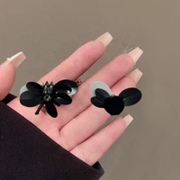 Accessoires floraux 3D, petites perles d'abeille scintillantes, paillettes, strass DIY, autocollants en tissu pour la décoration de sacs, cheveux et chaussures