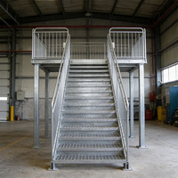 Escalier en acier inoxydable sur mesure, finition personnalisée, design moderne durable pour villa, utilisation intérieure/extérieure, couleur personnalisée et revêtement en poudre, marque HTS