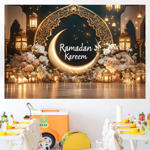 Fondale Ramadan Kareem Oro e Nero 2026 con Luna Dorata e Lanterne Floreali per Decorazioni Islamiche Musulmane del Ramadan ed Eid - Product Image 3