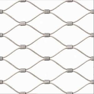 <span class=keywords><strong>Filet</strong></span> métallique en acier inoxydable <span class=keywords><strong>de</strong></span> coupe personnalisée <span class=keywords><strong>de</strong></span> haute qualité Installation facile bateau <span class=keywords><strong>de</strong></span> pêche projecteur Protection corde maille - Product Image 1