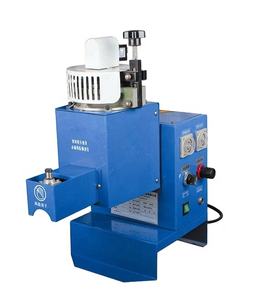 2L masaüstü pedalı tipi sıcak tutkal akıtma makinesi için elektronik sanayi - Product Image 3