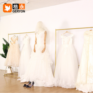 Geryon Vintage Bulk usado vestido <span class=keywords><strong>de</strong></span> <span class=keywords><strong>novia</strong></span> mixto <span class=keywords><strong>de</strong></span> <span class=keywords><strong>segunda</strong></span> <span class=keywords><strong>mano</strong></span> ropa <span class=keywords><strong>de</strong></span> <span class=keywords><strong>novia</strong></span> para damas ropa usada 45KG balas - Product Image 1