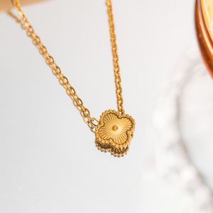 <span class=keywords><strong>Collier</strong></span> trèfle à quatre feuilles porte-bonheur plaqué or 18 carats de 9 mm pour femme, design double face, tendance luxe léger, en acier titane pour clavicule - Product Image 3
