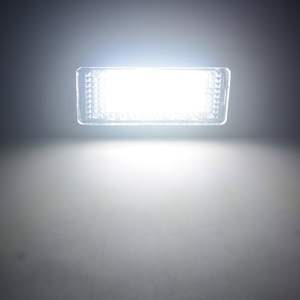2 pièces, éclairage de <span class=keywords><strong>plaque</strong></span> d'<span class=keywords><strong>immatriculation</strong></span> LED 3W 12V pour <span class=keywords><strong>BMW</strong></span> série <span class=keywords><strong>1</strong></span>/6 Z4/i3/X2, compatible avec E81/E87/F20/F21/E63/E64/F06/F12/F13/K48 1600GT - Product Image 3