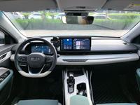 Подержанный автомобиль 2022 Geely Emgrand L HiP 1.5TD-DHT Pro, 100 км пробега, седан, левый руль, PHEV, 181 л.с., запас хода на электротяге 100 км, отличное состояние
