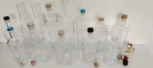 Botellas de vidrio vacías de 1 litro, tipo Super Flint, para vodka, ron, licores, <span class=keywords><strong>tequila</strong></span>, ginebra, con hombro plano, redondas, de color <span class=keywords><strong>azul</strong></span> claro. - Product Image 4