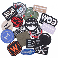 Écusson PVC personnalisé motif épée croisée, badge en caoutchouc 3D gaufré, emblème de style tactique pour vêtements, sacs, chapeaux, avec fixation auto-agrippante