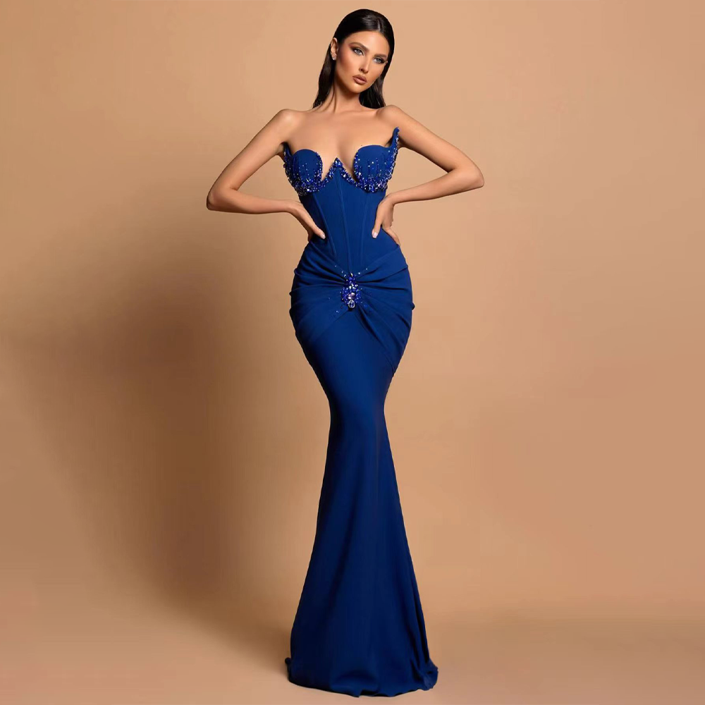 sachin and babi light blue dress FAMOUS RED DRESS DA MYSTERY GLORY A 70s-style batwing dress with  voluminous sleeves bings you to the era of disco divas SEXLOVEDISCO