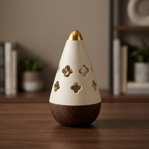 Quemador de Bakhoor Decorativo Moderno con Diseño de Trébol Calado, Detalles en Dorado y Base con Acabado en Madera para Decoración del Hogar - Product Image 2