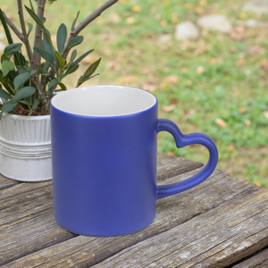 Vente en gros de tasses à café magiques changeant de couleur sensibles à la chaleur de 11 oz avec poignée en forme de cœur, <span class=keywords><strong>tasse</strong></span> en céramique vierge pour sublimation, personnalisable avec <span class=keywords><strong>photo</strong></span> - Product Image 2