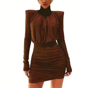 Robe mini moulante à col montant et froncée pour femme, à manches longues, avec ourlet portefeuille, pour les soirées, tendance - Product Image 1