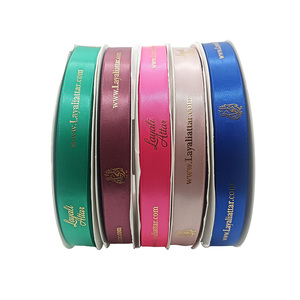 ริบบิ้นห่อของขวัญ38มม. พิมพ์ลายโลโก้ฟอยล์สีทองตกแต่งคริสต์มาสทำจากผ้าซาตินออกแบบได้ตามที่ต้องการ - Product Image 5