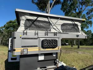 Camping-car léger et moderne en alliage d'aluminium avec extension coulissante et salle de bain <span class=keywords><strong>pour</strong></span> <span class=keywords><strong>2</strong></span>-3 <span class=keywords><strong>personnes</strong></span> - Product Image 2