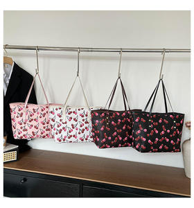 Borsa Tote Grande Capacità in PU Impermeabile Cherry Design 2026 da Donna, per Studentesse Universitarie e Pendolari, a Spalla Singola o a Mano - Product Image 3