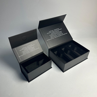 Boîte cadeau rigide magnétique personnalisée de luxe avec insert en mousse à 3 fentes pour flacons de parfum et d'huiles essentielles de 10 ml