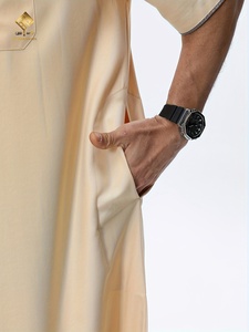 Robe de prière en coton beige pour homme Al Haramain, manches courtes, longueur au sol, col rond, couleur unie, tenue décontractée, élégante et sans couture - Product Image 3