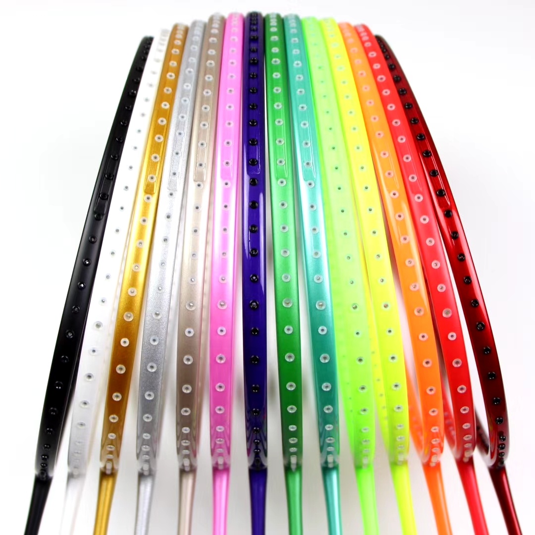 4 карбоновые ракетки для бадминтона с деревянной ручкой, 26 ~ 30 фунтов, без логотипа, однотонные ракетки для бадминтона, напрямую с завода