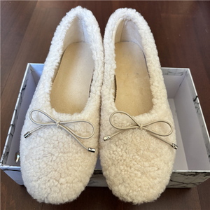 Zapatos Planos de Piel de Oveja Rizada para Mujer - Product Image 3