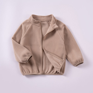 เสื้อแจ็คเก็ตเด็กผู้หญิงแฟชั่นดีไซน์ใหม่ สไตล์ลำลองสำหรับฤดูใบไม้ร่วง ผลิตจากผ้าฟลีซโพลาร์แบบรักษ์โลก พร้อมซิปปิด - Product Image 3