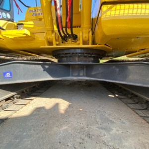 เกือบใหม่เอี่ยม เครื่องยนต์ทรงพลัง รถขุดไฮดรอลิกตีนตะขาบ Komatsu PC130 มือสอง น้ำหนัก 13 ตัน สำหรับงานก่อสร้าง - Product Image 3