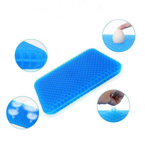 Coussin <span class=keywords><strong>de</strong></span> siège <span class=keywords><strong>de</strong></span> voiture en forme <span class=keywords><strong>de</strong></span> nid d'abeille TPE respirant <span class=keywords><strong>pour</strong></span> <span class=keywords><strong>fauteuil</strong></span> roulant oreiller lombaire et <span class=keywords><strong>tapis</strong></span> <span class=keywords><strong>de</strong></span> <span class=keywords><strong>sol</strong></span> coussin d'oreiller <span class=keywords><strong>de</strong></span> siège confortable - Product Image 2