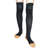 Chaussettes de compression hautes noires personnalisées 15-20mmhg Chaussettes de compression graduées en fibre de cuivre