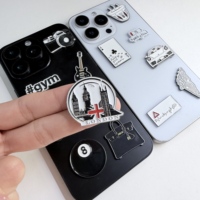 Nouveaux autocollants de téléphone en émail souple monochromes 2026, motifs de villes arabes gravés sur mesure, décoration de téléphone en stock d'usine