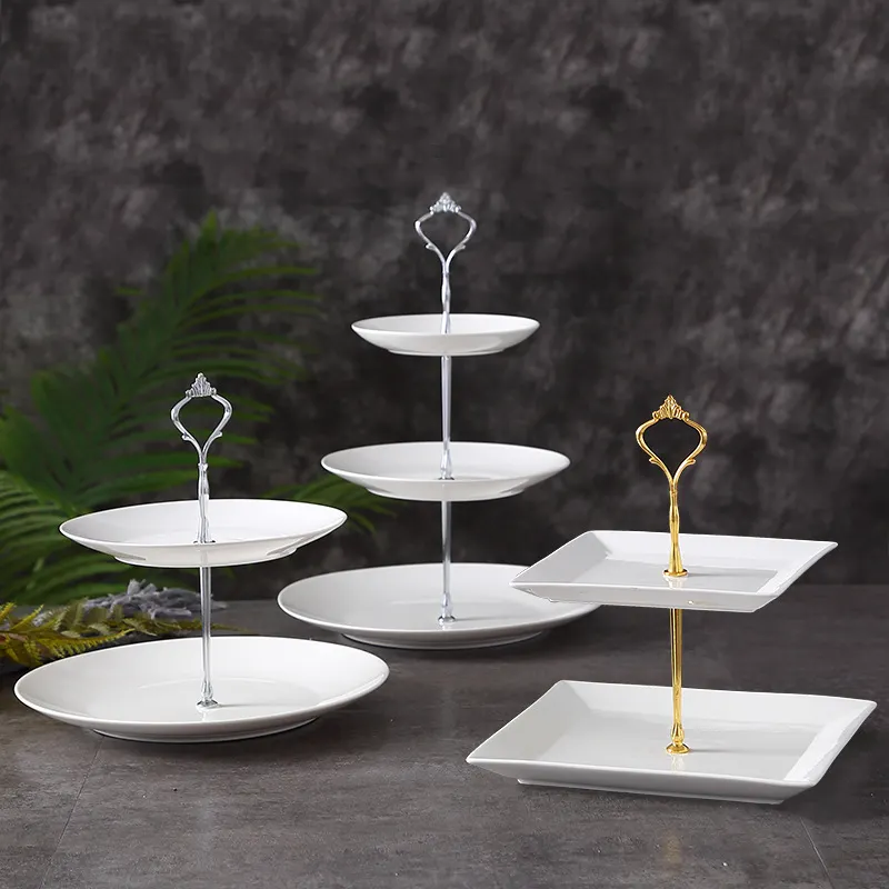 Nordic beyaz porselen yuvarlak Cupcake standı servis tepsisi tatlı masa için üç katmanlı Metal tatlı pasta standı