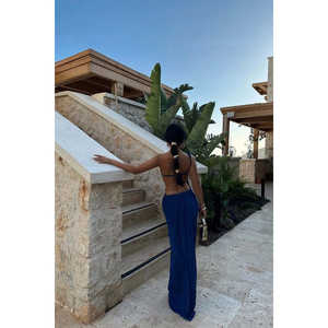 ชุดราตรีแซกส์แบบไร้สายรัดไหล่พร้อมดีเทลโซ่ - Product Image 2