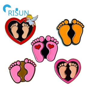 제조 금속 옷깃 핀 3D 발 인쇄 아기 발 에나멜 핀 배지 - Product Image 1