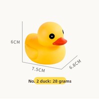 Mini canard personnalisé X616-1 en PVC sérigraphié avec logo et forme, jouet sonore flottant pour le bain des enfants, cadeau promotionnel en gros