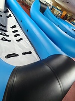 Un kayak multi-personnes adapté aux sports nautiques et aux compétitions. En stock pour livraison immédiate