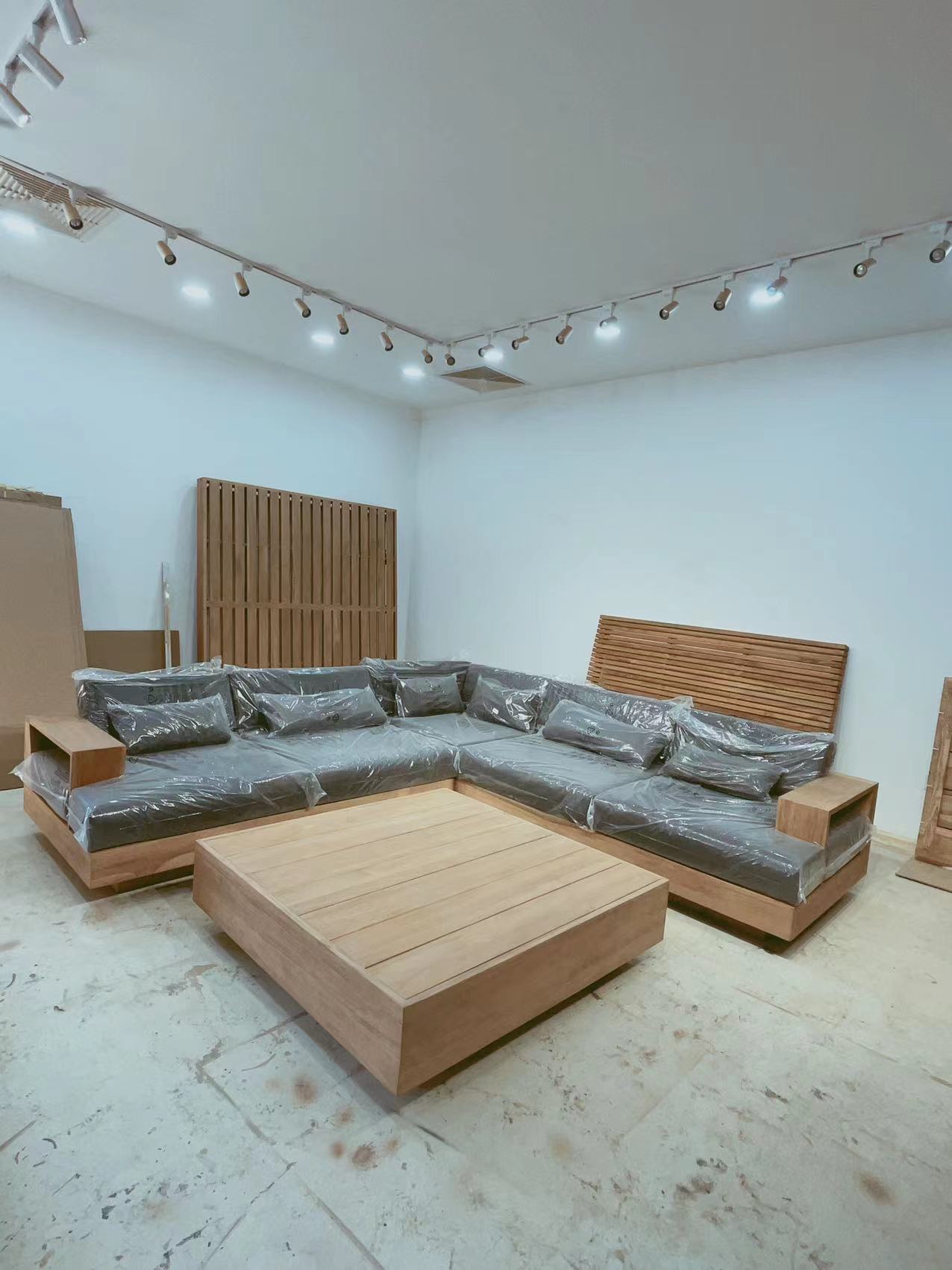Jinhua Sigma Custom Modern Teak Wood Outdoor Furniture Luxury Patio Sofa Set for Villas Courtyards Hotels Parks Rattan-Infused