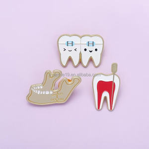 Bros Enamel lembut gigi rusak kustom kualitas tinggi Pin lencana grosir kerajinan logam - Product Image 2