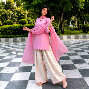 Conjunto de Kurti Tradicional Indio de 3 Piezas para Mujer, de Secado Rápido, Largo hasta el Tobillo, con Dobladillo Festoneado, Mangas Festoneadas y Pantalones Palazzo Estampados - Product Image 1