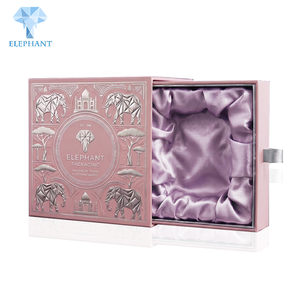 Caja Rígida de Lujo Personalizada con Diseño de Elefante, Color Rosa Plateado, con Cinta y Forro de Satén, para Perfumes y Aceites Esenciales - Product Image 3
