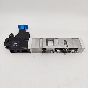 Plaque de régulation de pression Festo VABF-S4-1-R1C2-C-6, raccord 1/4 po, pour gaz, type relais - Product Image 1