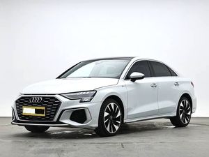 <span class=keywords><strong>Audi</strong></span> 2023 A3L Limousine <span class=keywords><strong>1.4</strong></span> <span class=keywords><strong>TFSI</strong></span> 35TFSI Edizione Sport Elegante (Restyling) Automatica - Product Image 1