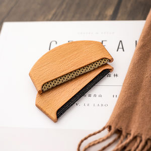 Cepillo Manual para Ropa, Afeitadora de Pelusas de Suéter, Peine de Cachemira de Madera, Eliminador de Pelusas de Tela - Product Image 3