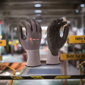 ถุงมือทำงานนิรภัย SNELL Wholesale 15 Gauge Nitrile Foam  แบบมีลายจุดกันลื่น  สำหรับงานอุตสาหกรรม ป้องกันน้ำมัน สำหรับผู้ชาย  รับสกรีนโลโก้ - Product Image 3