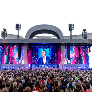 Hohe Farbgleichmäßigkeit Tragbarer P2.9 P3.9 LED-Bildschirm für Kirchenbühnen-Hintergrund Bildung Innen- und Außenbereich Einkaufszentrum - Product Image 2