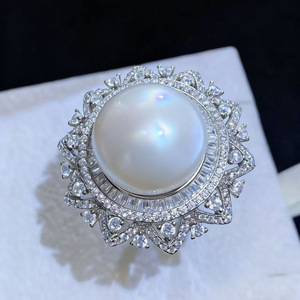 Anillo de Plata S925 10740, Accesorio de Moda para Mujer, con Incrustaciones de Perlas de 10-13 mm y Tecnología de Garra - Product Image 2