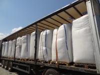 PP - POLYPROPYLENE GRIND (REGRIND - FLAKES) PROVENANT DE CAISSES À FRUITS - CAISSES (COULEURS MIXTES) EN GRANDS SACS DÉCHETS / RESIDUS POUR RECYCLAGE..
