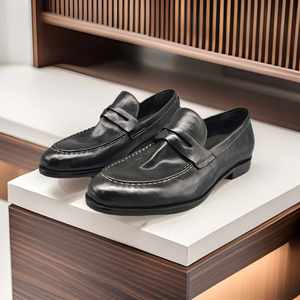 2025 New Men's Best-selling Wash Retro-style Loafers Men Slip-on Leather Casual <b>Shoes</b> Men Abrasion Resistance <b>Driving</b> <b>Shoes</b> - Product Image 4