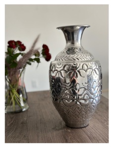 Vase à fleurs en métal au design moderne, taille et couleur personnalisées pour la décoration de la maison, vase de sol à tendance récente - Product Image 5