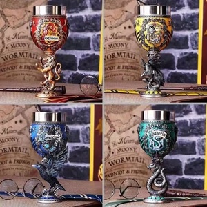Ensemble de chopes en résine sur le thème de Hufflepuff, Ravenclaw et Slytherin, idéal pour un cadeau - Product Image 4