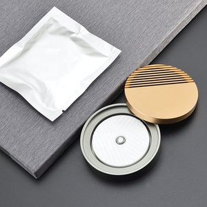 Diffuseur de parfum pour voiture en bois massif, clip désodorisant à évaporation naturelle, parfum longue durée pour ventilation, sans électricité - Product Image 1