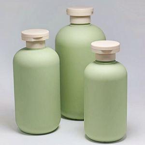 ขวดพลาสติก HDPE เป็นมิตรกับสิ่งแวดล้อมสำหรับแชมพูและโลชั่นบำรุงผิว บรรจุภัณฑ์เครื่องสำอางหรูหราพร้อมหัวปั๊ม พิมพ์สกรีนสีตามสั่ง - Product Image 4