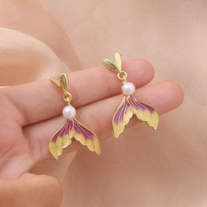 ต่างหูรูปหัวใจโลหะผสมสังกะสีสไตล์เกาหลีประดับมุกเทียมสีม่วงไล่เฉดแบบหางปลา แฟชั่นสำหรับผู้หญิงสไตล์เจ้าหญิง เหมาะสำหรับงานปาร์ตี้ - Product Image 5